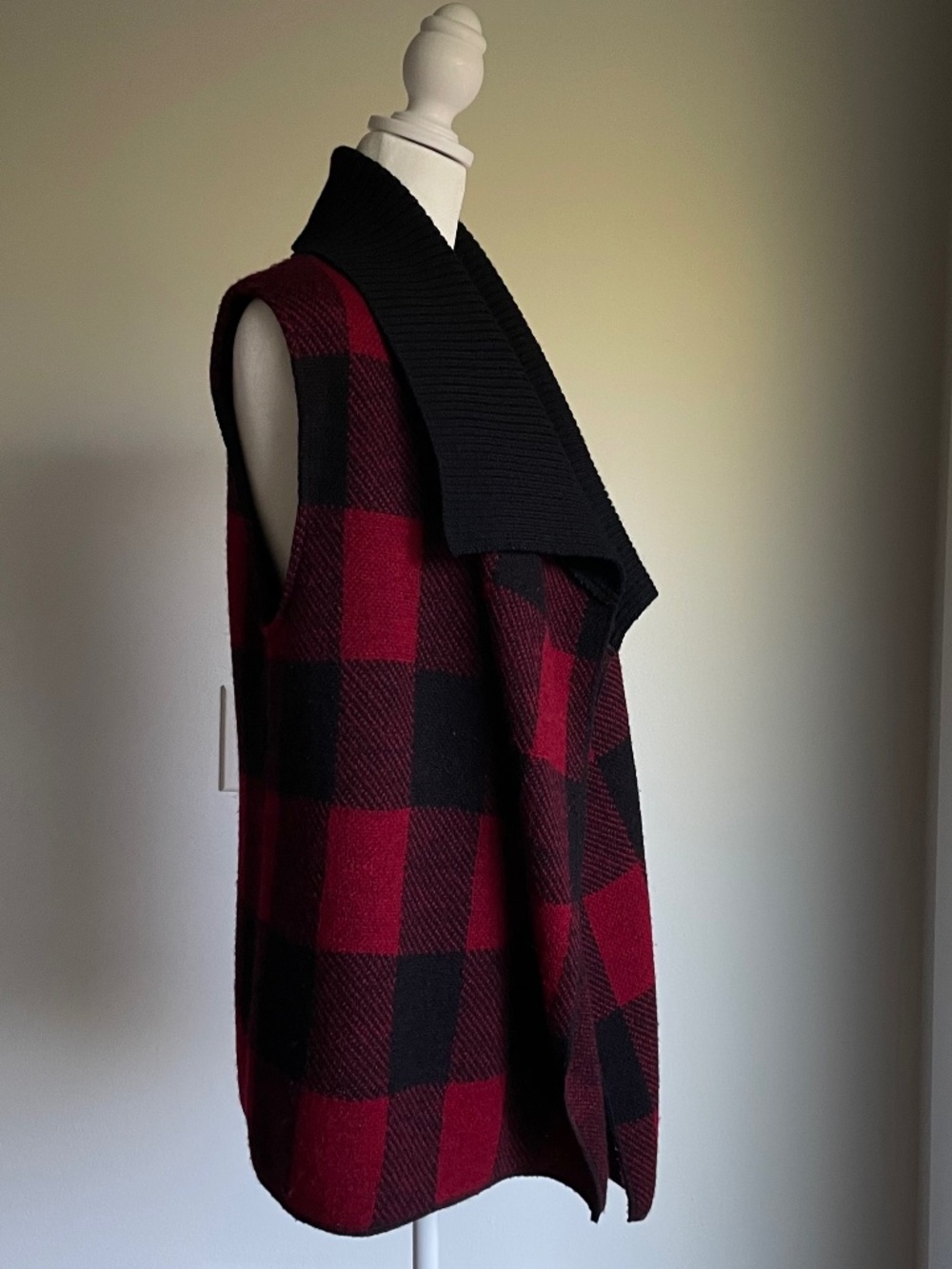 Katie Todd 100% Wool Buffalo Plaid Open Front Sweater Vest Medium Red Black Cozy - Picture 3 of 8
